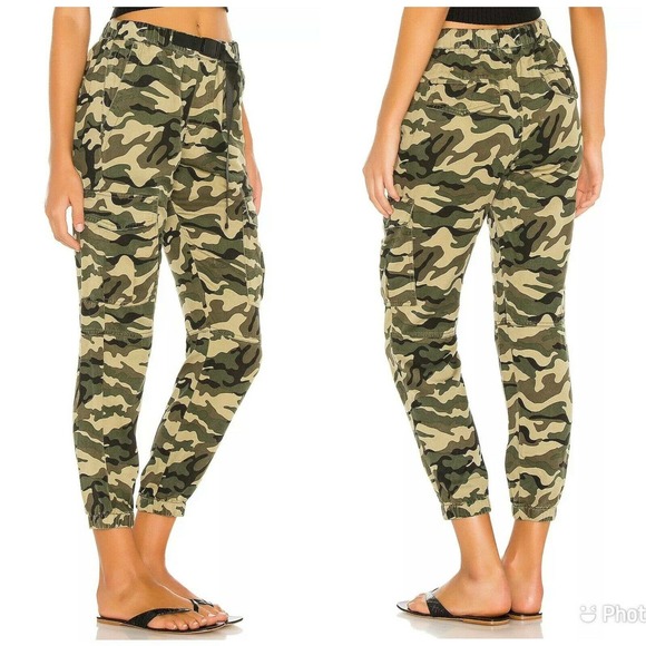 NWT Pam & Gela Camo Cargo Pants with Belt Size S Multicolor - Picture 13 of 13